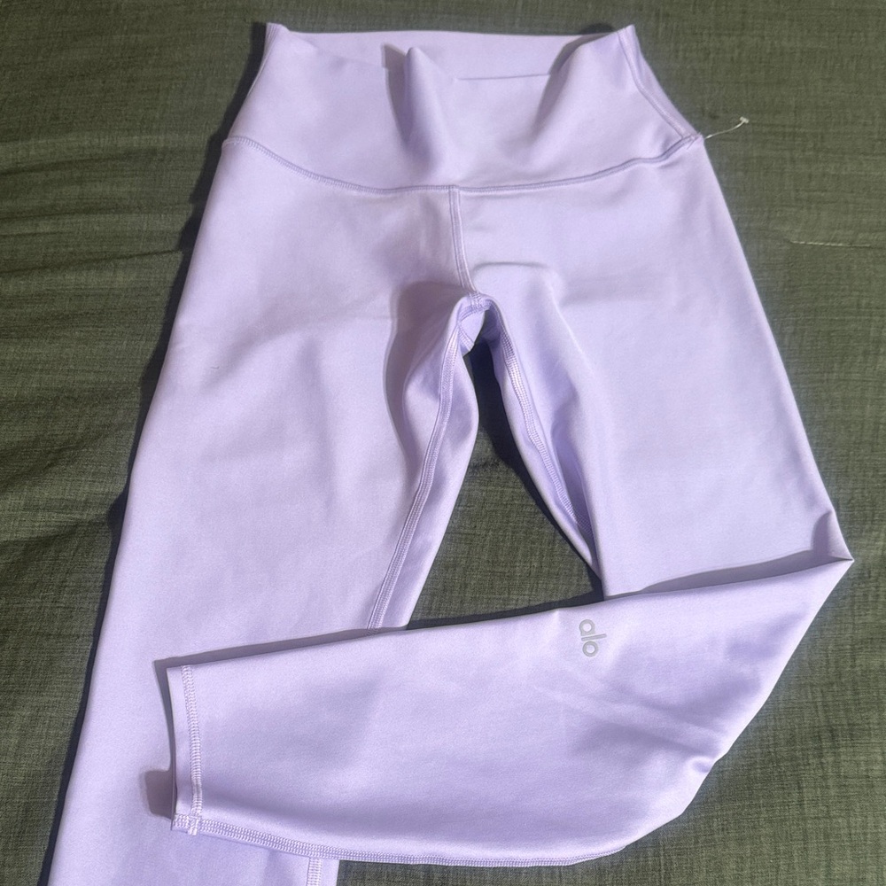 ALO Yoga Light Purple Leggings